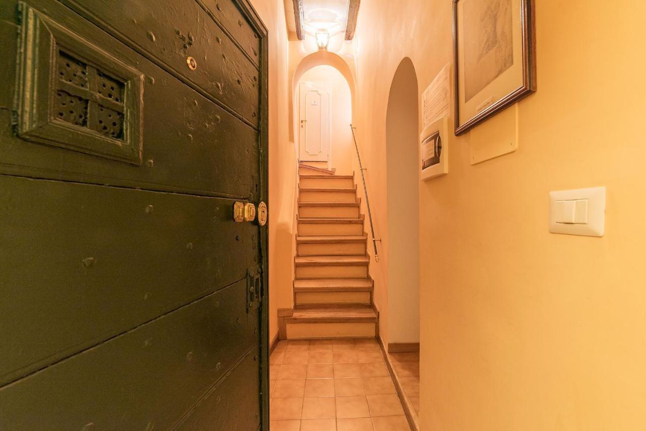 A Peaceful Retreat 2 Minutes From Piazza Navona - FromhometoRoma Exterior foto